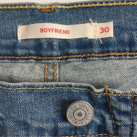 Levi’s Boyfriend Distressed Light Wash Denim Jeans Size 30 - Picture 10 of 17